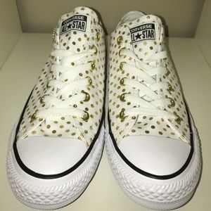 NWOT Converse Gold polka dots. Size 9 women